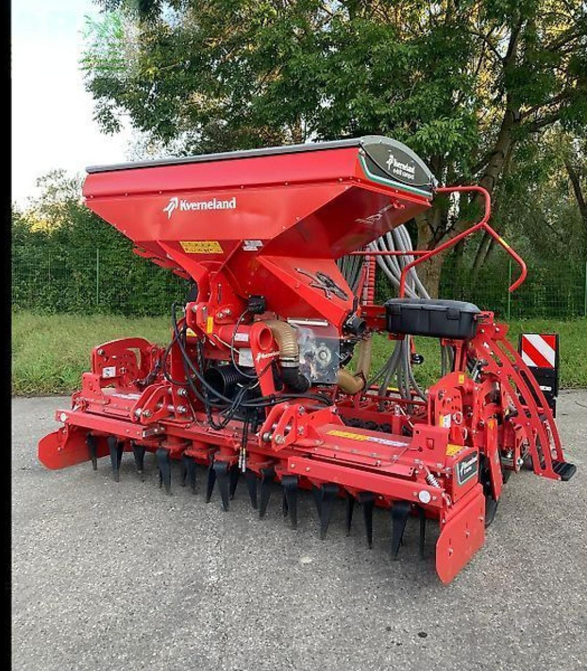 Kverneland e-drill compact - Kylvökone: kuva Kverneland e-drill compact - Kylvökone Kverneland e-drill compact - Kylvökone: kuva Kverneland e-drill compact - Kylvökone
