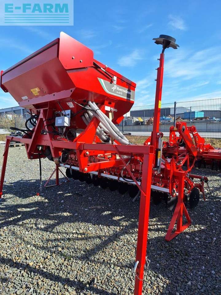 Kverneland s-drill - Kylvökone: kuva Kverneland s-drill - Kylvökone Kverneland s-drill - Kylvökone: kuva Kverneland s-drill - Kylvökone