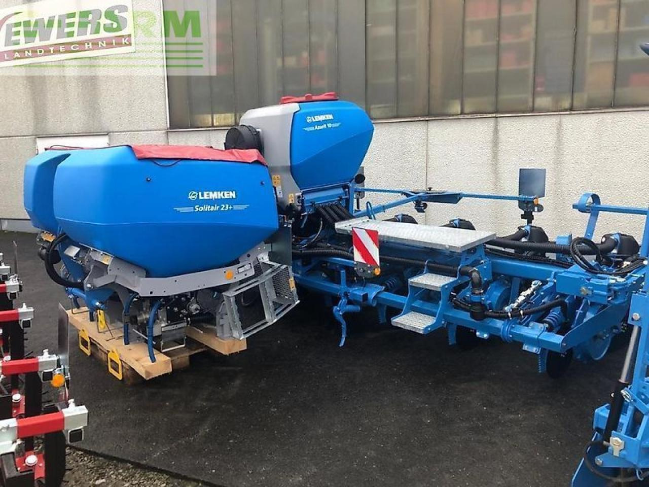 Lemken azurit 10 - Kylvökone: kuva Lemken azurit 10 - Kylvökone Lemken azurit 10 - Kylvökone: kuva Lemken azurit 10 - Kylvökone