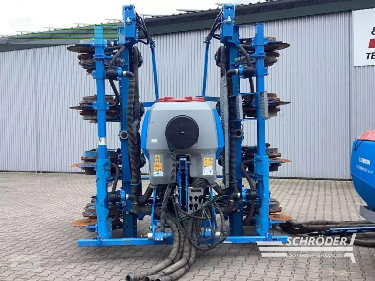 Lemken azurit 10 k 8 / solitair 23+/1900 - Kylvökone: kuva Lemken azurit 10 k 8 / solitair 23+/1900 - Kylvökone Lemken azurit 10 k 8 / solitair 23+/1900 - Kylvökone: kuva Lemken azurit 10 k 8 / solitair 23+/1900 - Kylvökone