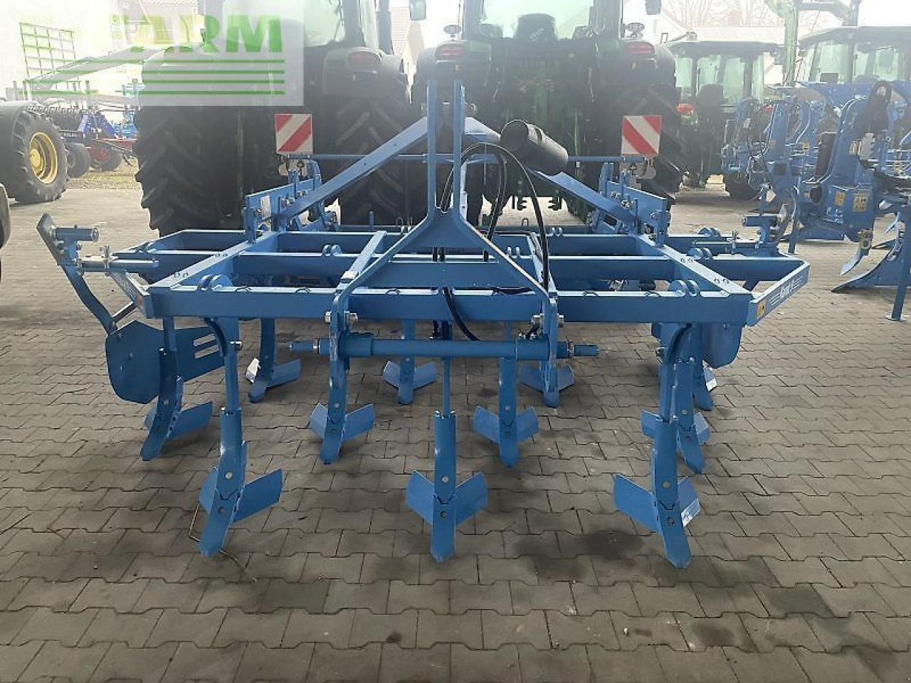 Lemken karat 9/300 - Kultivaattori: kuva Lemken karat 9/300 - Kultivaattori Lemken karat 9/300 - Kultivaattori: kuva Lemken karat 9/300 - Kultivaattori