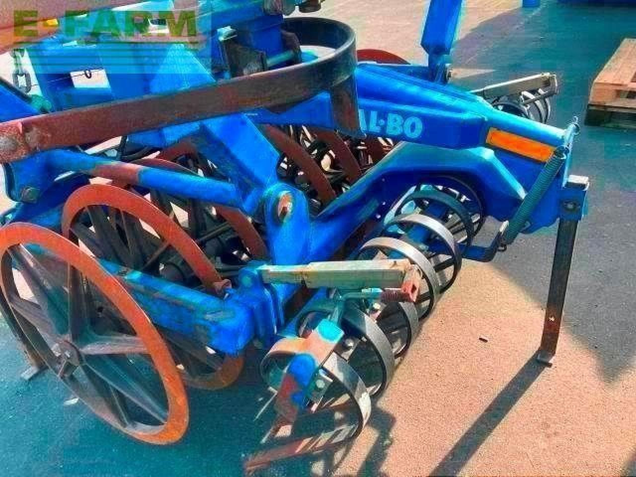 Lemken solitare 9/400 - Kylvölannoitin: kuva Lemken solitare 9/400 - Kylvölannoitin Lemken solitare 9/400 - Kylvölannoitin: kuva Lemken solitare 9/400 - Kylvölannoitin