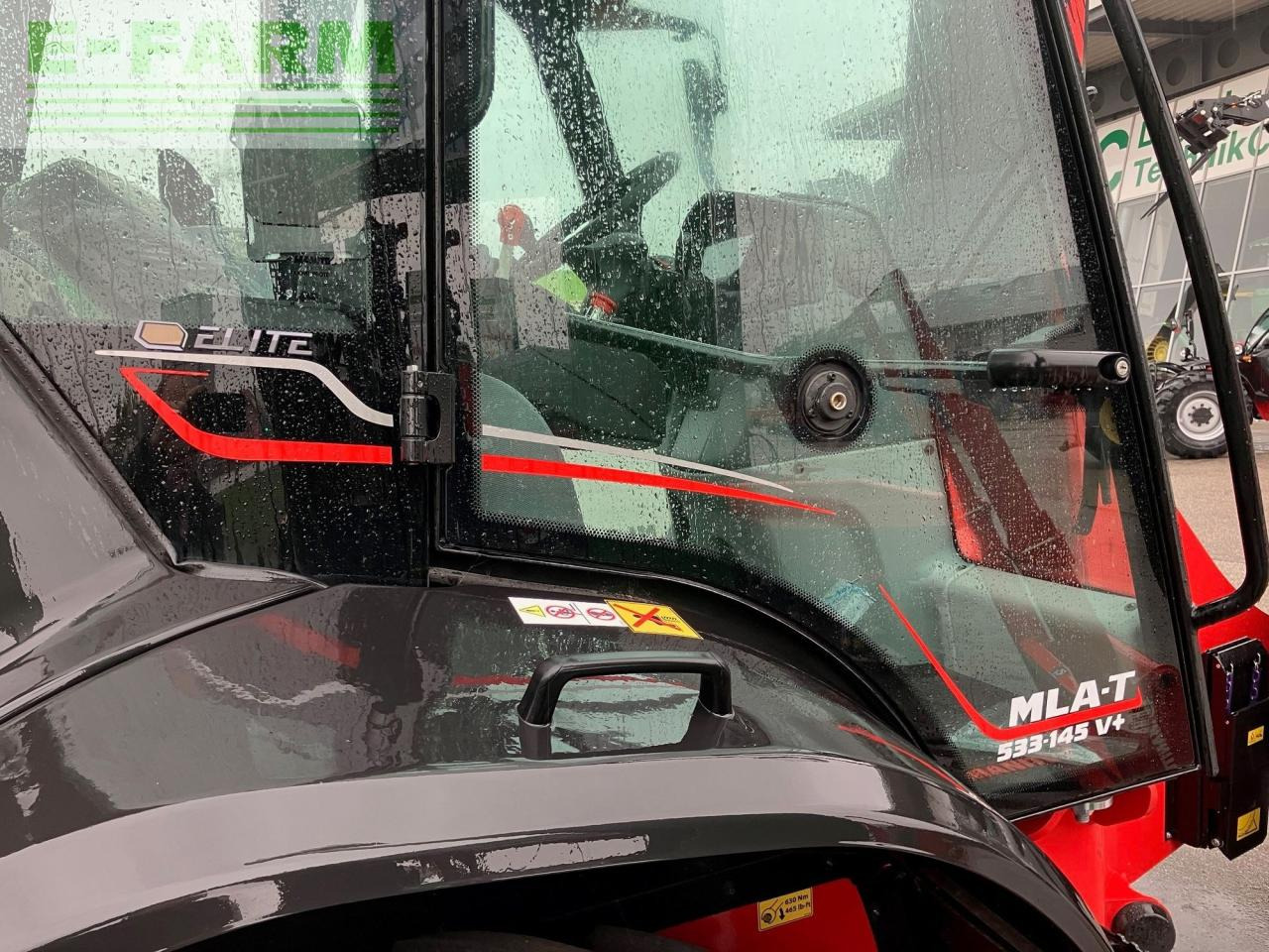 Teleskooppikuormaaja Manitou MLA533 Teleradlader: kuva Teleskooppikuormaaja Manitou MLA533 Teleradlader