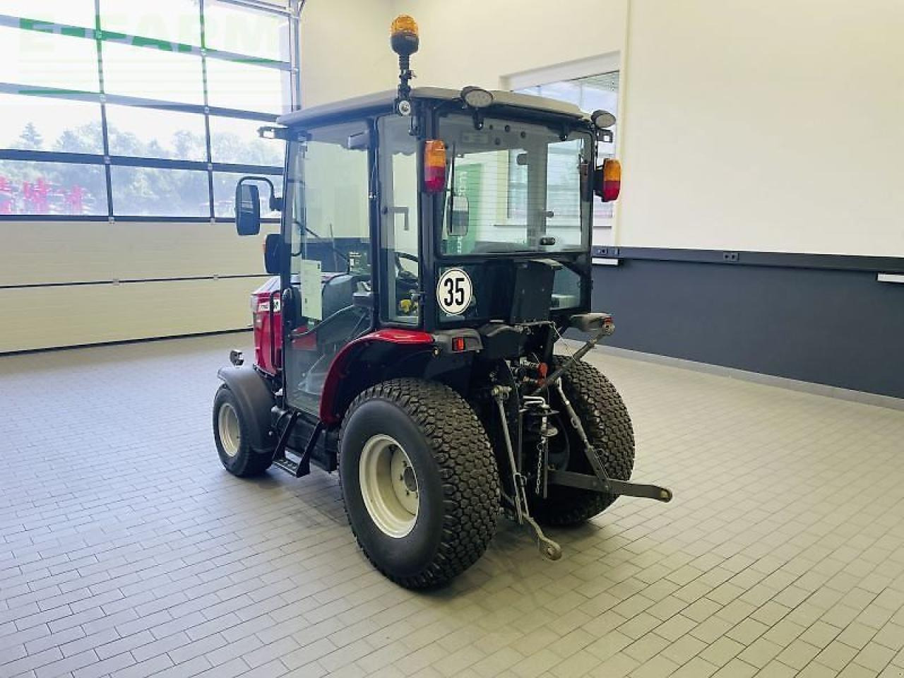 Traktori Massey Ferguson 1740m hc inkl. schild/streuer: kuva Traktori Massey Ferguson 1740m hc inkl. schild/streuer Traktori Massey Ferguson 1740m hc inkl. schild/streuer: kuva Traktori Massey Ferguson 1740m hc inkl. schild/streuer