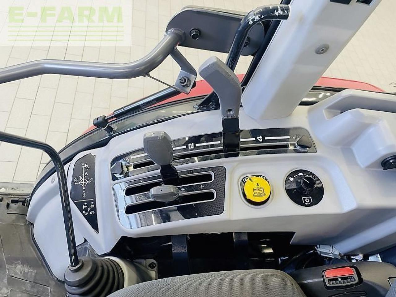 Traktori Massey Ferguson 1740m hc inkl. schild/streuer: kuva Traktori Massey Ferguson 1740m hc inkl. schild/streuer Traktori Massey Ferguson 1740m hc inkl. schild/streuer: kuva Traktori Massey Ferguson 1740m hc inkl. schild/streuer