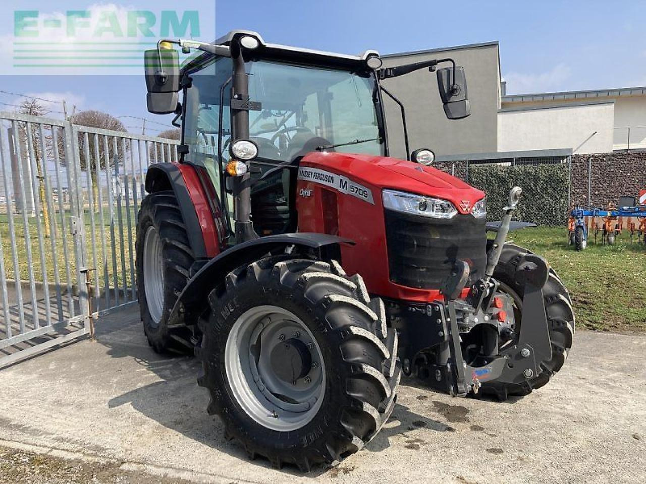 Massey Ferguson 5709 dyna-4 - Traktori: kuva Massey Ferguson 5709 dyna-4 - Traktori Massey Ferguson 5709 dyna-4 - Traktori: kuva Massey Ferguson 5709 dyna-4 - Traktori
