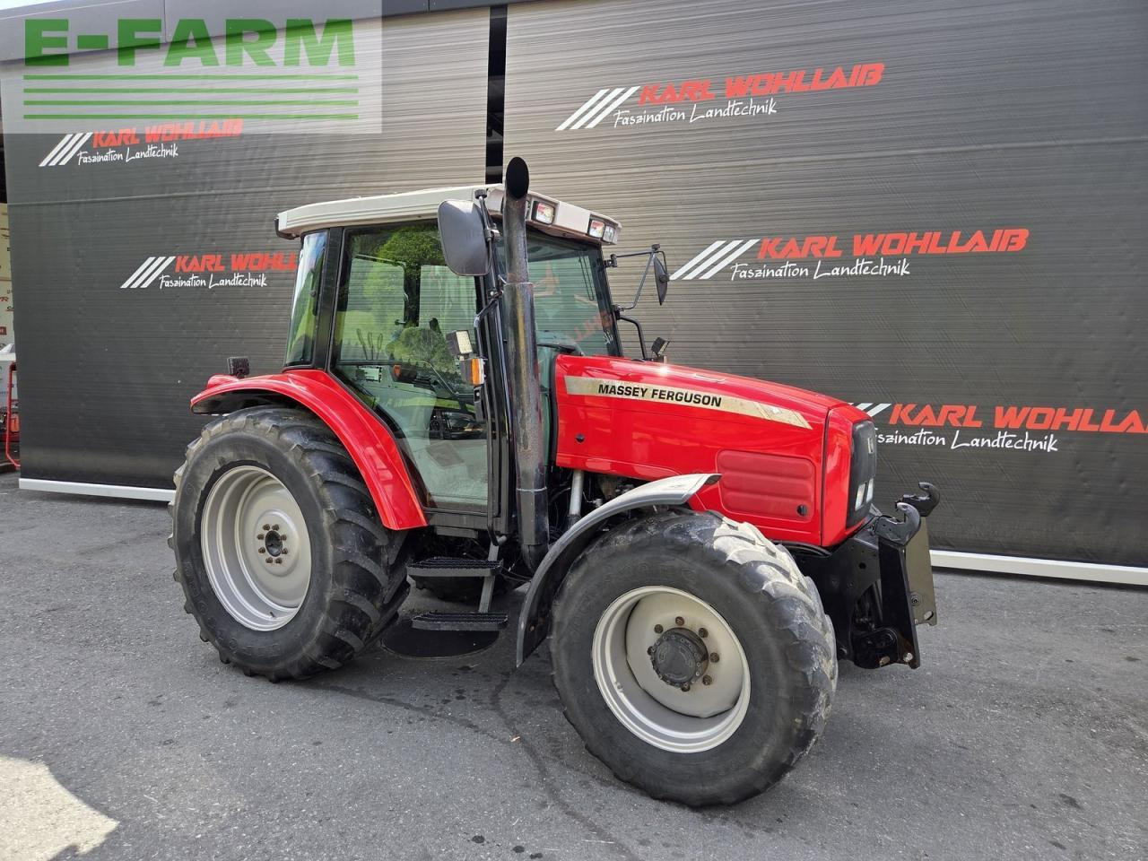 Massey Ferguson 6235-4 - Traktori: kuva Massey Ferguson 6235-4 - Traktori Massey Ferguson 6235-4 - Traktori: kuva Massey Ferguson 6235-4 - Traktori