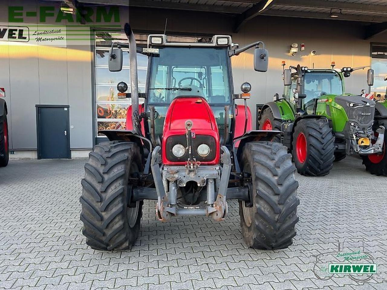 Massey Ferguson 6455 dyna-6 - Traktori: kuva Massey Ferguson 6455 dyna-6 - Traktori Massey Ferguson 6455 dyna-6 - Traktori: kuva Massey Ferguson 6455 dyna-6 - Traktori