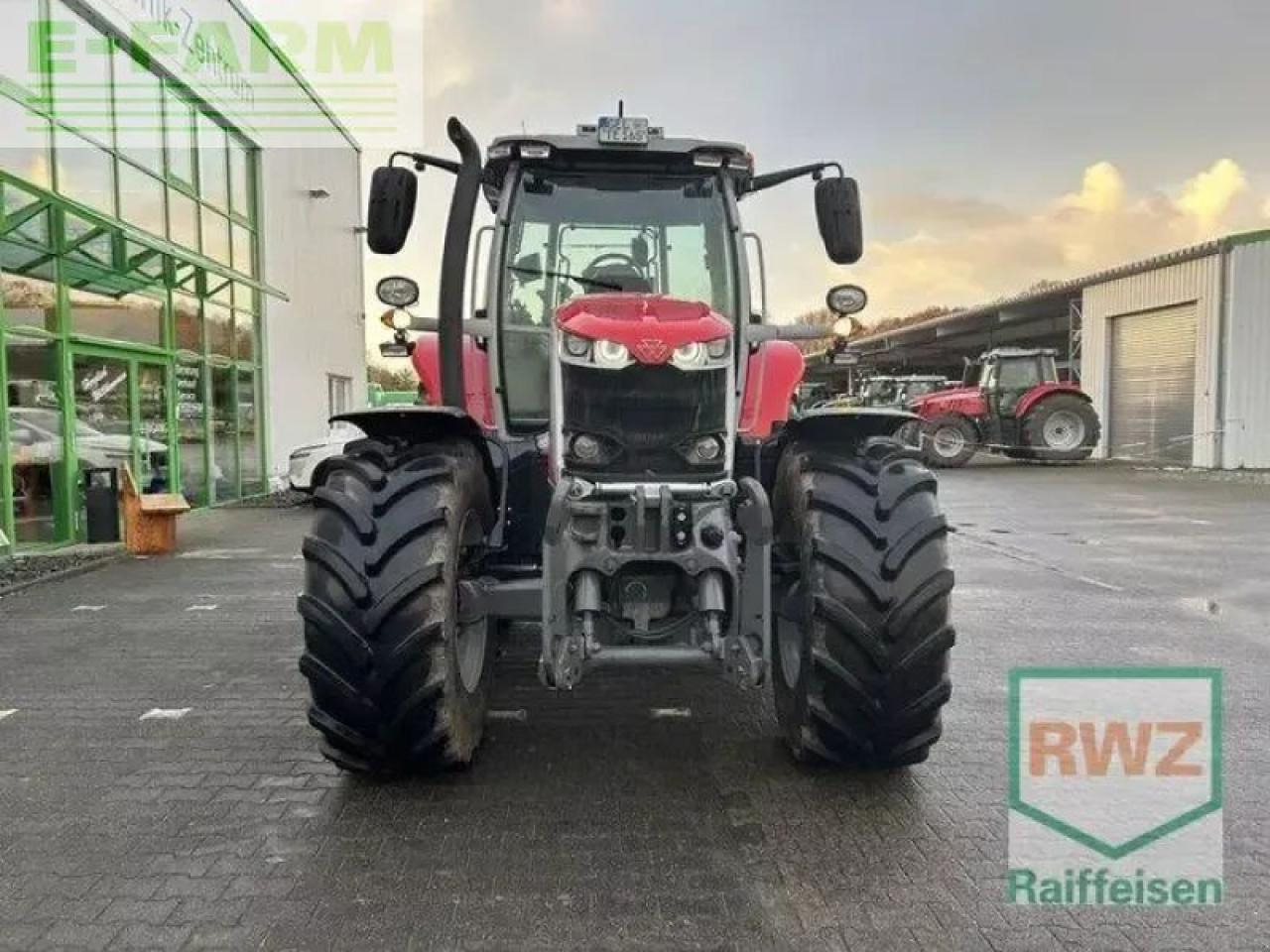 Traktori Massey Ferguson 6s.165 dyna vt exclusive Exclusive: kuva Traktori Massey Ferguson 6s.165 dyna vt exclusive Exclusive