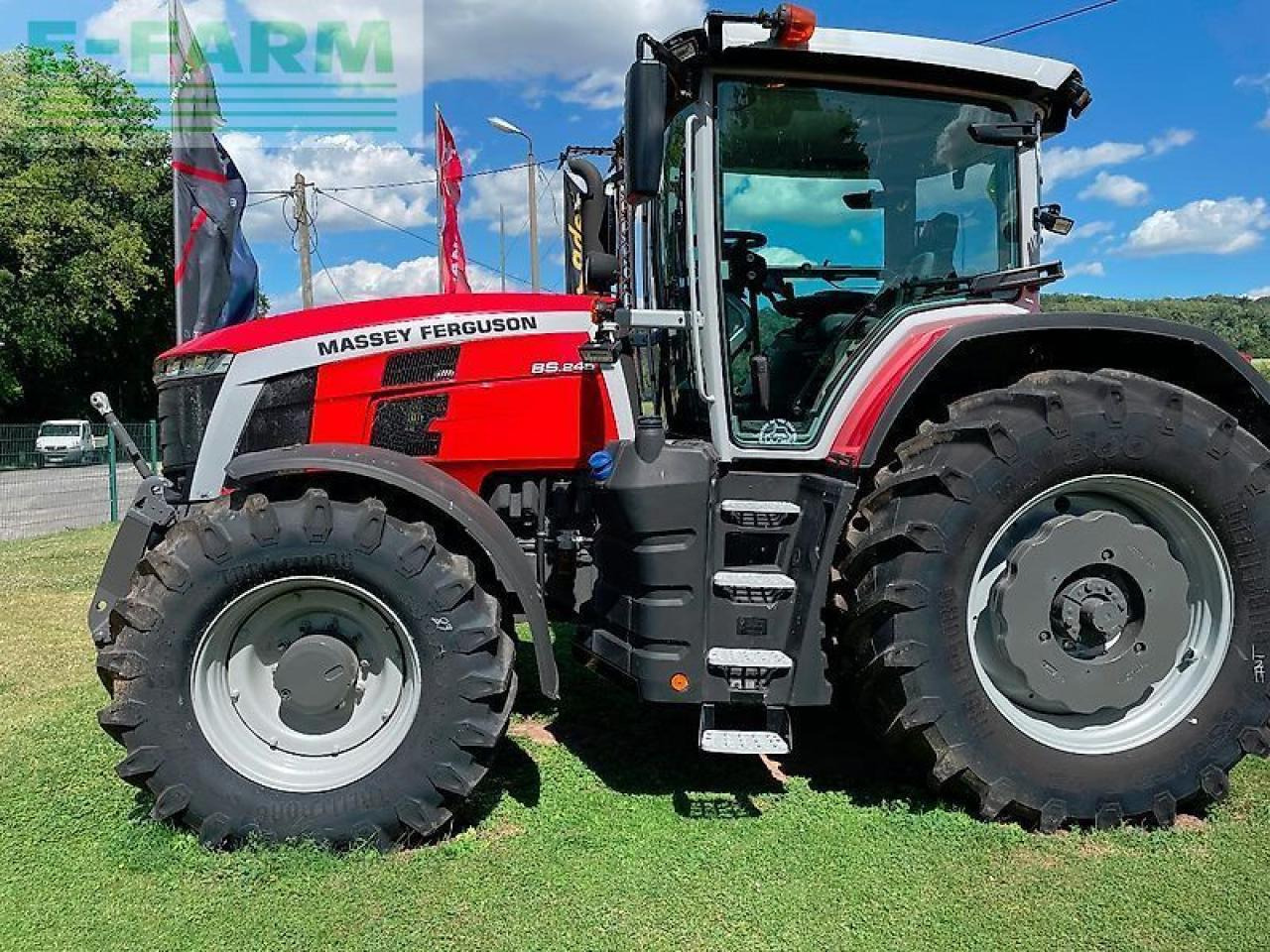 Massey Ferguson 8s.245 dyna-7 exclusive Exclusive - Traktori: kuva Massey Ferguson 8s.245 dyna-7 exclusive Exclusive - Traktori Massey Ferguson 8s.245 dyna-7 exclusive Exclusive - Traktori: kuva Massey Ferguson 8s.245 dyna-7 exclusive Exclusive - Traktori
