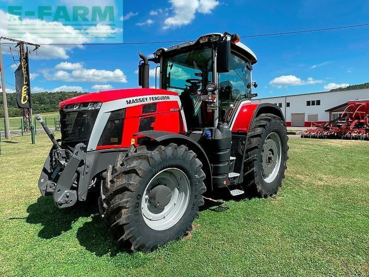 Massey Ferguson 8s.245 dyna-7 exclusive Exclusive - Traktori: kuva Massey Ferguson 8s.245 dyna-7 exclusive Exclusive - Traktori Massey Ferguson 8s.245 dyna-7 exclusive Exclusive - Traktori: kuva Massey Ferguson 8s.245 dyna-7 exclusive Exclusive - Traktori