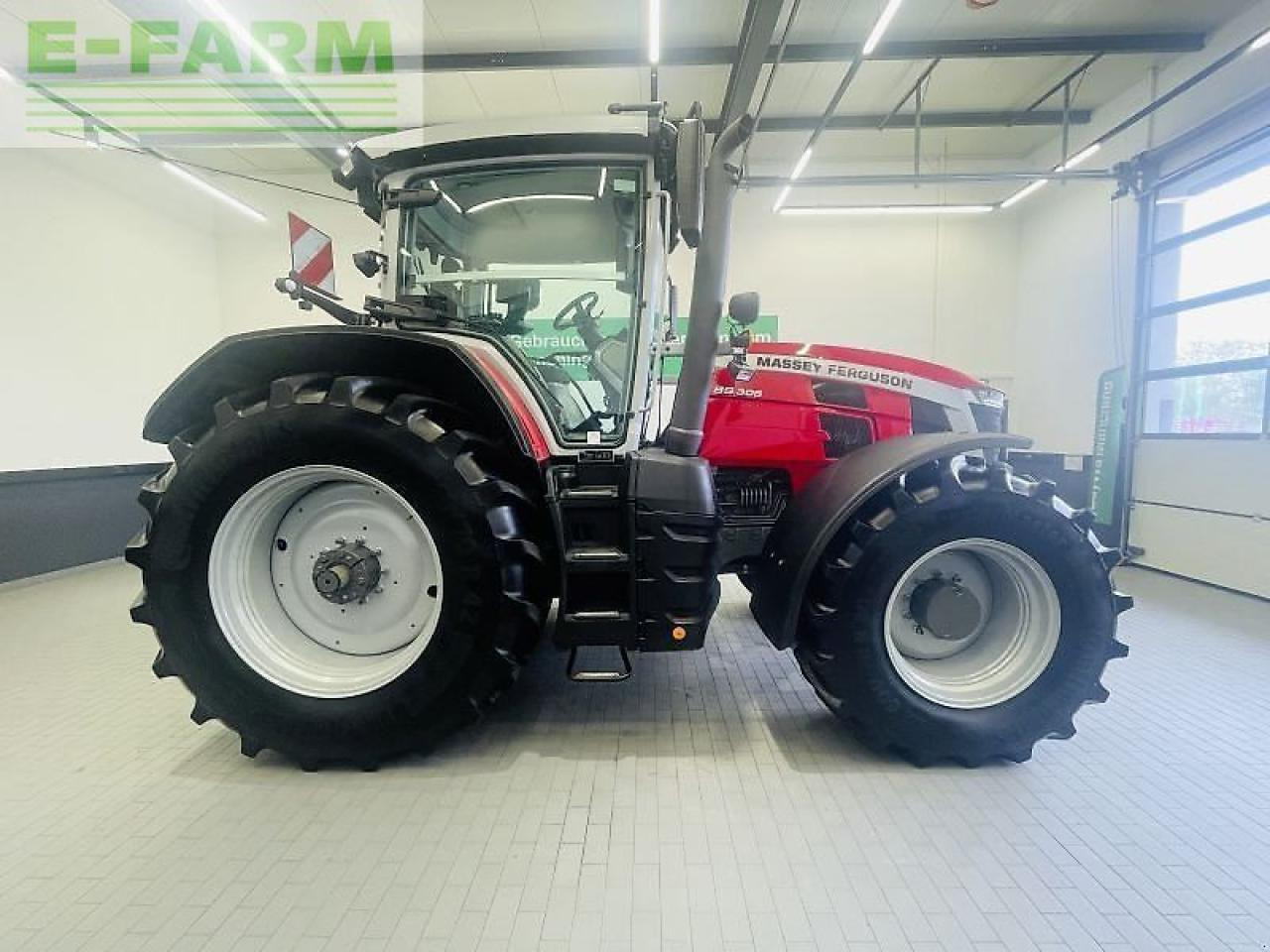Massey Ferguson 8s.305 dyna-vt exclusive Exclusive - Traktori: kuva Massey Ferguson 8s.305 dyna-vt exclusive Exclusive - Traktori Massey Ferguson 8s.305 dyna-vt exclusive Exclusive - Traktori: kuva Massey Ferguson 8s.305 dyna-vt exclusive Exclusive - Traktori