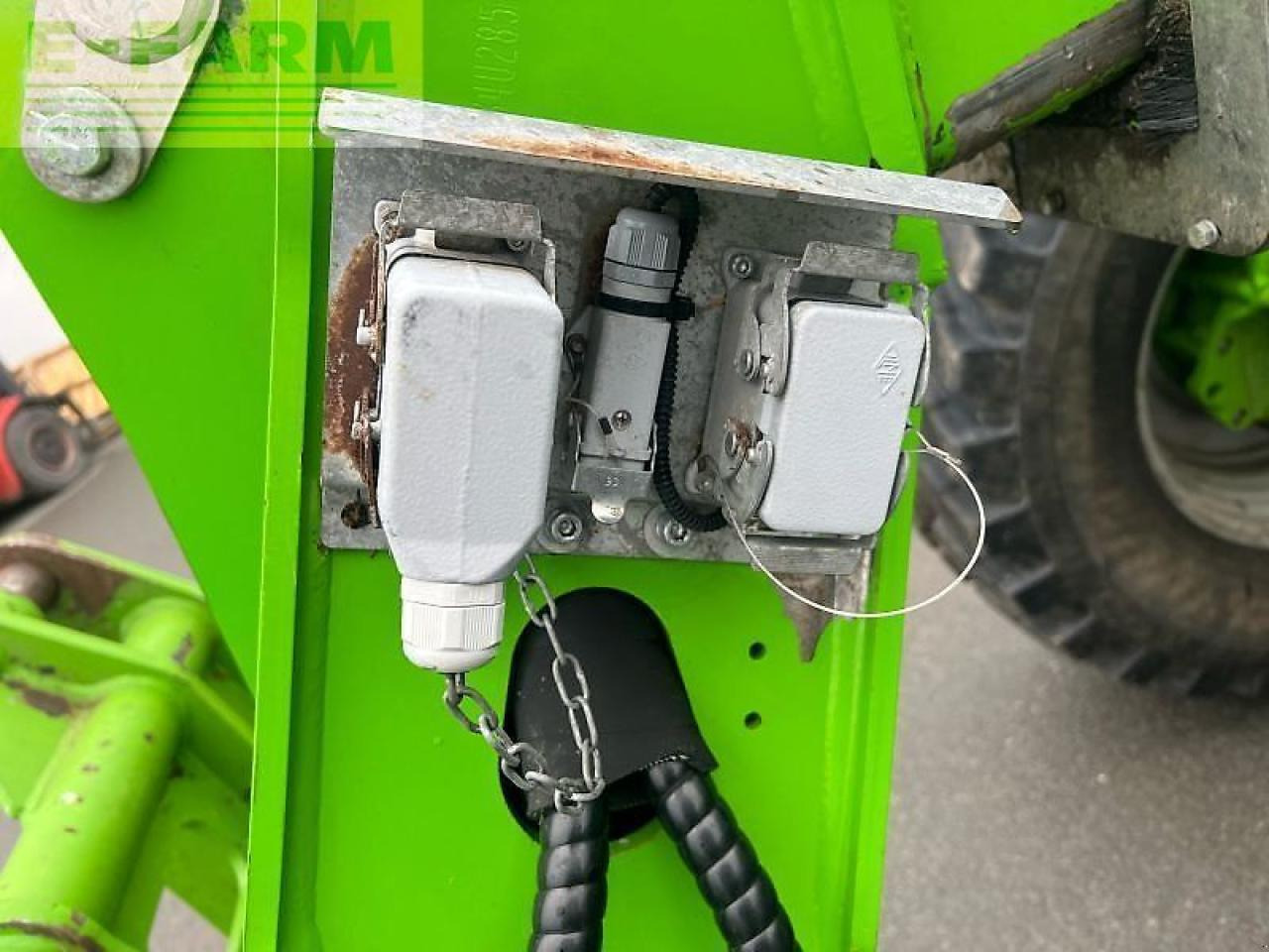 Kurottaja Merlo geb. teleskoplader merlo tf 42: kuva Kurottaja Merlo geb. teleskoplader merlo tf 42