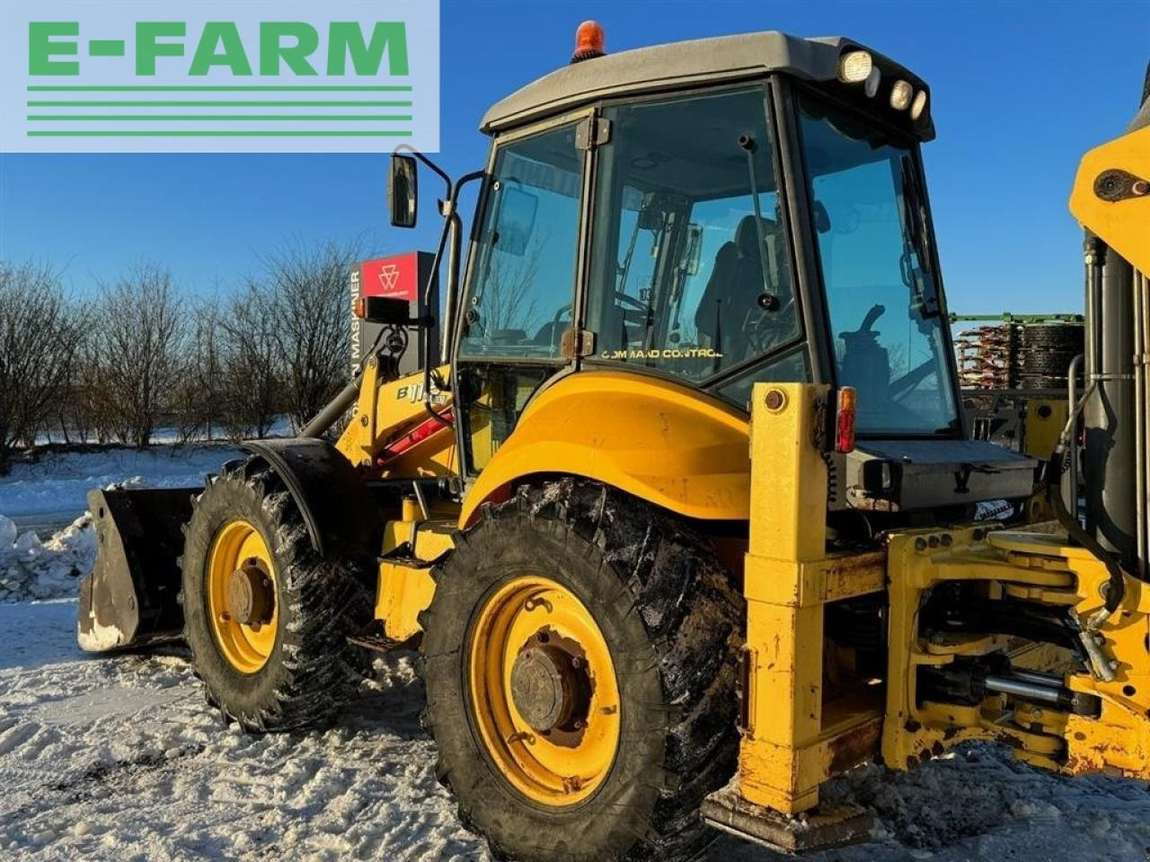 Traktori New Holland b115-4ps: kuva Traktori New Holland b115-4ps