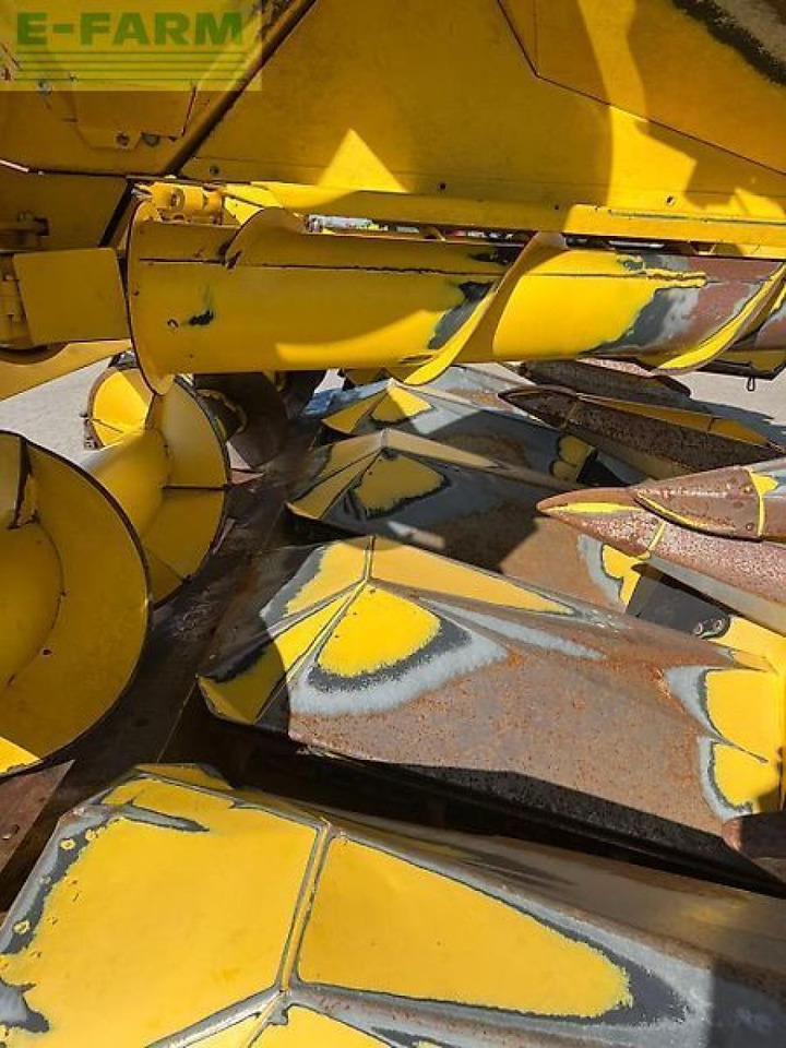 Leikkuupuimuri New Holland cr 9070: kuva Leikkuupuimuri New Holland cr 9070 Leikkuupuimuri New Holland cr 9070: kuva Leikkuupuimuri New Holland cr 9070