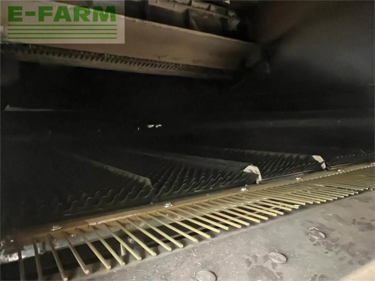 Leikkuupuimuri New Holland cr 9070: kuva Leikkuupuimuri New Holland cr 9070 Leikkuupuimuri New Holland cr 9070: kuva Leikkuupuimuri New Holland cr 9070