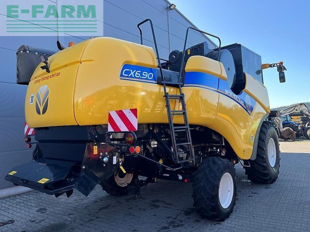 New Holland cx 6.90 - Leikkuupuimuri: kuva New Holland cx 6.90 - Leikkuupuimuri New Holland cx 6.90 - Leikkuupuimuri: kuva New Holland cx 6.90 - Leikkuupuimuri