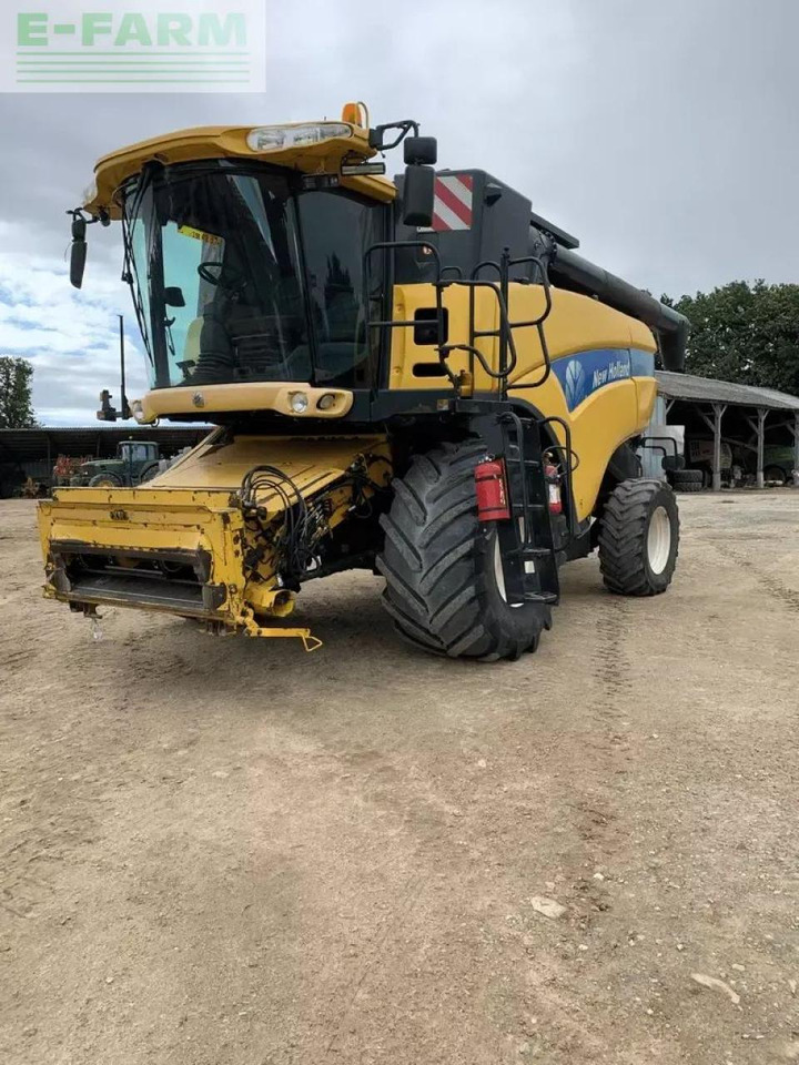 New Holland cx 880 hd - Leikkuupuimuri: kuva New Holland cx 880 hd - Leikkuupuimuri New Holland cx 880 hd - Leikkuupuimuri: kuva New Holland cx 880 hd - Leikkuupuimuri
