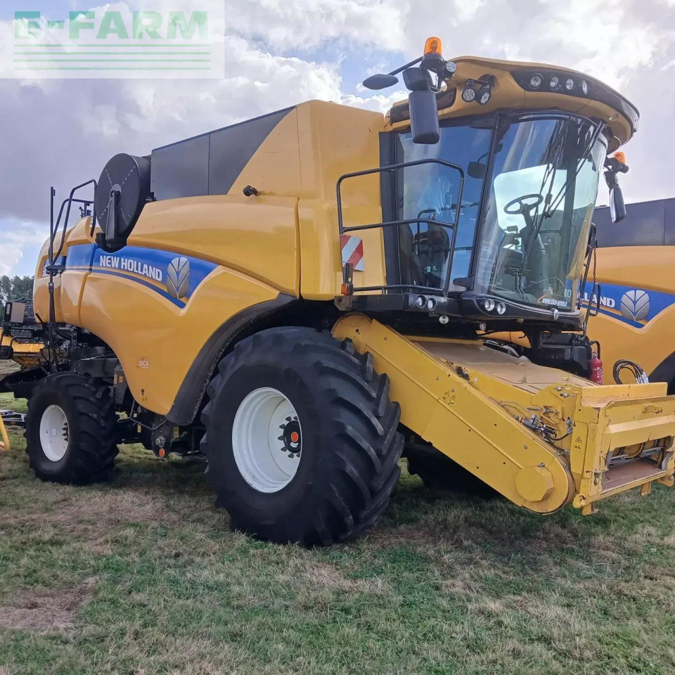 New Holland cx8.70 - Leikkuupuimuri: kuva New Holland cx8.70 - Leikkuupuimuri New Holland cx8.70 - Leikkuupuimuri: kuva New Holland cx8.70 - Leikkuupuimuri