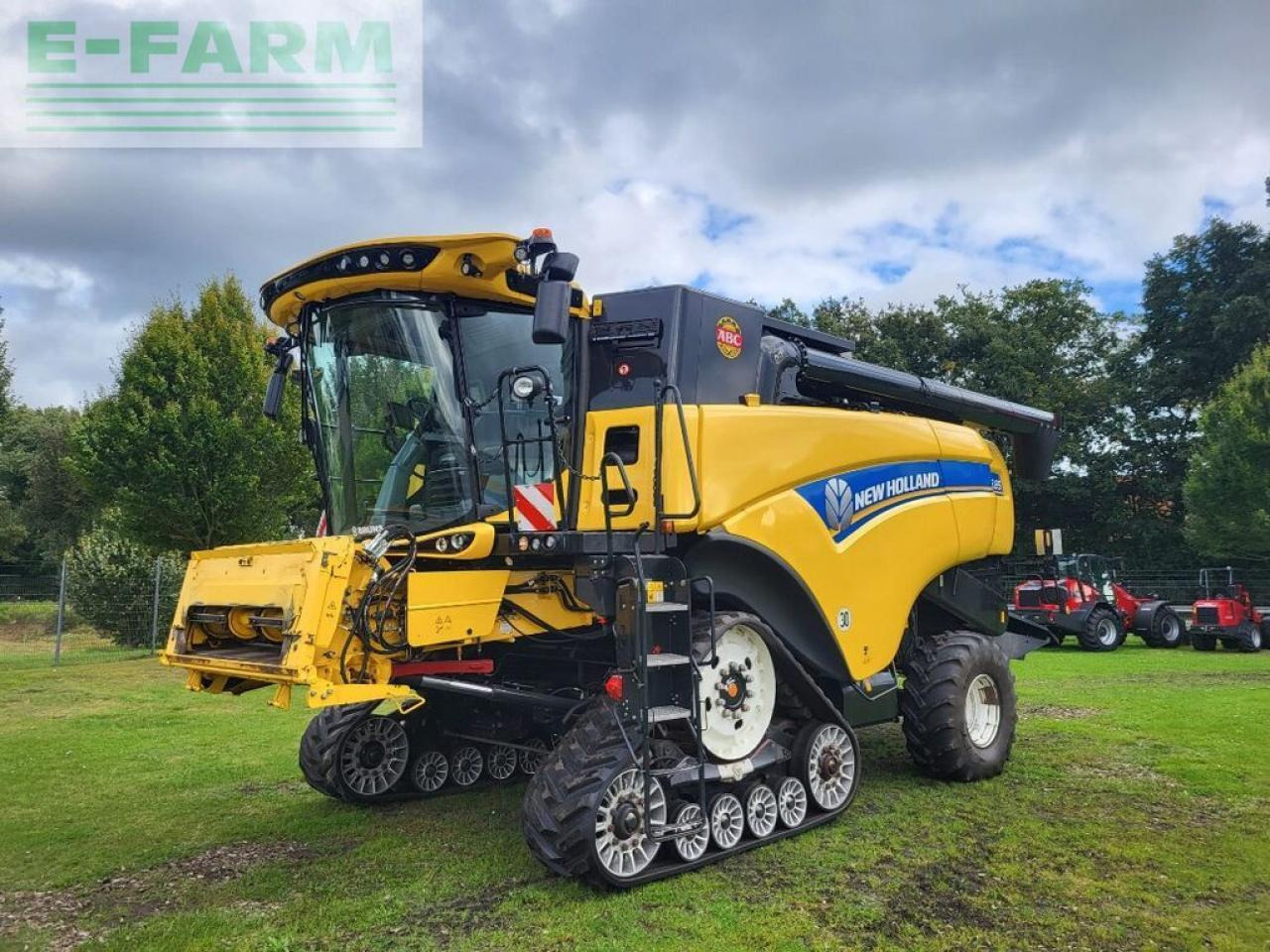 New Holland cx8.85 raupe tier-4b - Leikkuupuimuri: kuva New Holland cx8.85 raupe tier-4b - Leikkuupuimuri New Holland cx8.85 raupe tier-4b - Leikkuupuimuri: kuva New Holland cx8.85 raupe tier-4b - Leikkuupuimuri