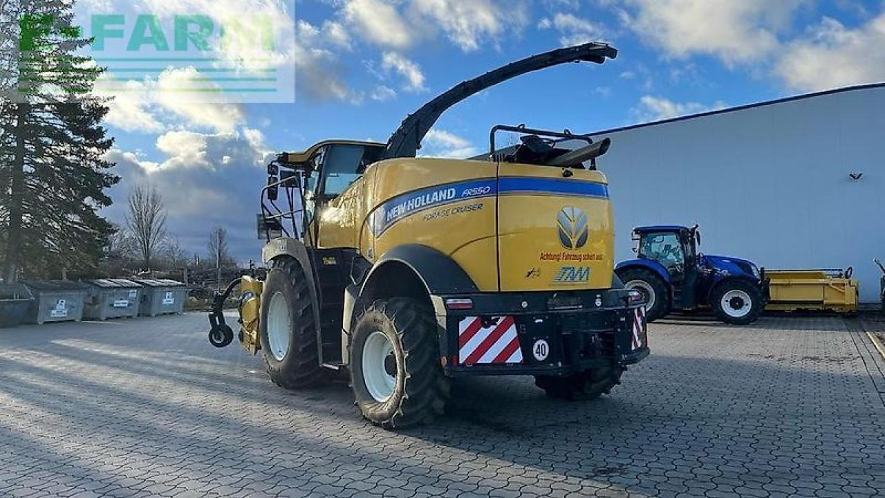 New Holland fr 550 häcksler inkl. pickup + maisgebiss silage - Itsekulkeva silppuri: kuva New Holland fr 550 häcksler inkl. pickup + maisgebiss silage - Itsekulkeva silppuri New Holland fr 550 häcksler inkl. pickup + maisgebiss silage - Itsekulkeva silppuri: kuva New Holland fr 550 häcksler inkl. pickup + maisgebiss silage - Itsekulkeva silppuri
