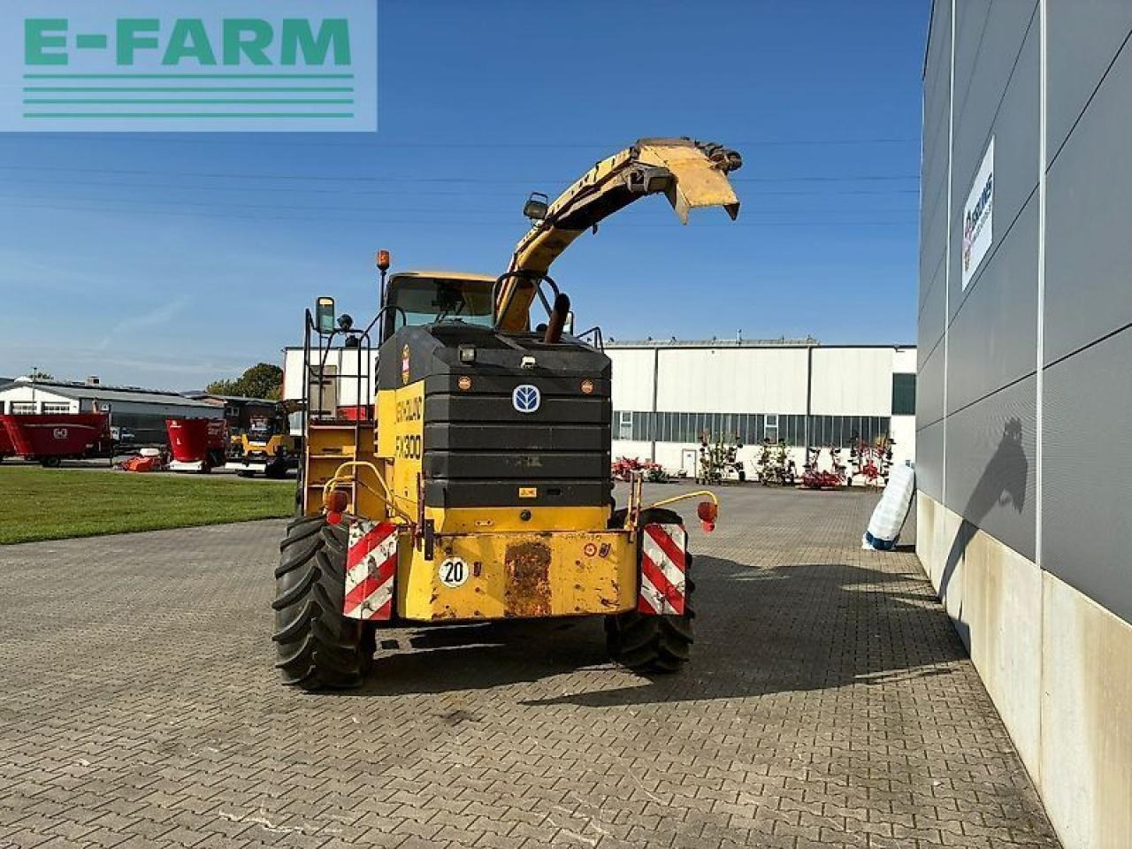 New Holland fx 300 - Itsekulkeva silppuri: kuva New Holland fx 300 - Itsekulkeva silppuri New Holland fx 300 - Itsekulkeva silppuri: kuva New Holland fx 300 - Itsekulkeva silppuri