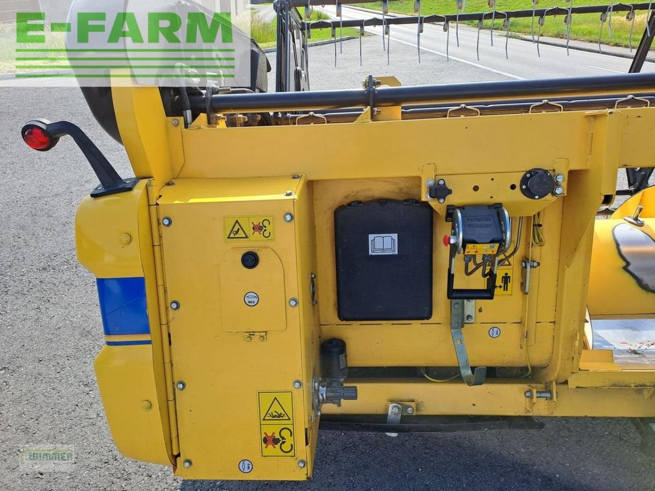 New Holland nh 400 - Leikkuupöytä: kuva New Holland nh 400 - Leikkuupöytä New Holland nh 400 - Leikkuupöytä: kuva New Holland nh 400 - Leikkuupöytä