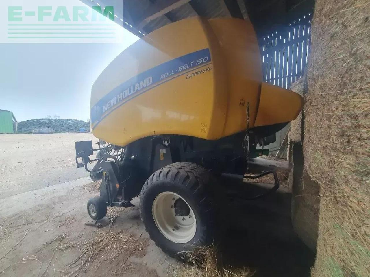 New Holland roll belt 150 - Kanttipaalain: kuva New Holland roll belt 150 - Kanttipaalain New Holland roll belt 150 - Kanttipaalain: kuva New Holland roll belt 150 - Kanttipaalain