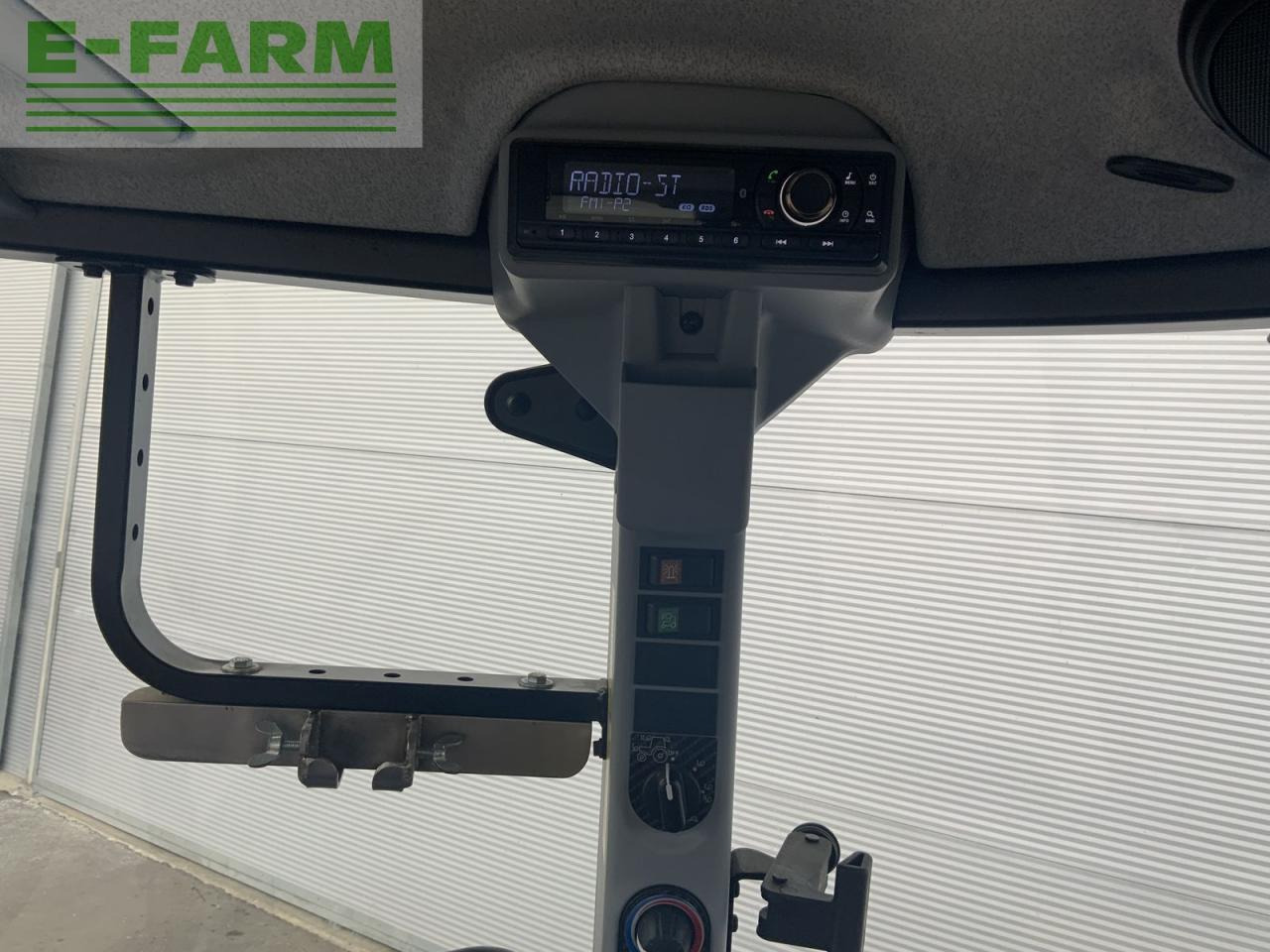 New Holland t5.110 dual command - Traktori: kuva New Holland t5.110 dual command - Traktori New Holland t5.110 dual command - Traktori: kuva New Holland t5.110 dual command - Traktori