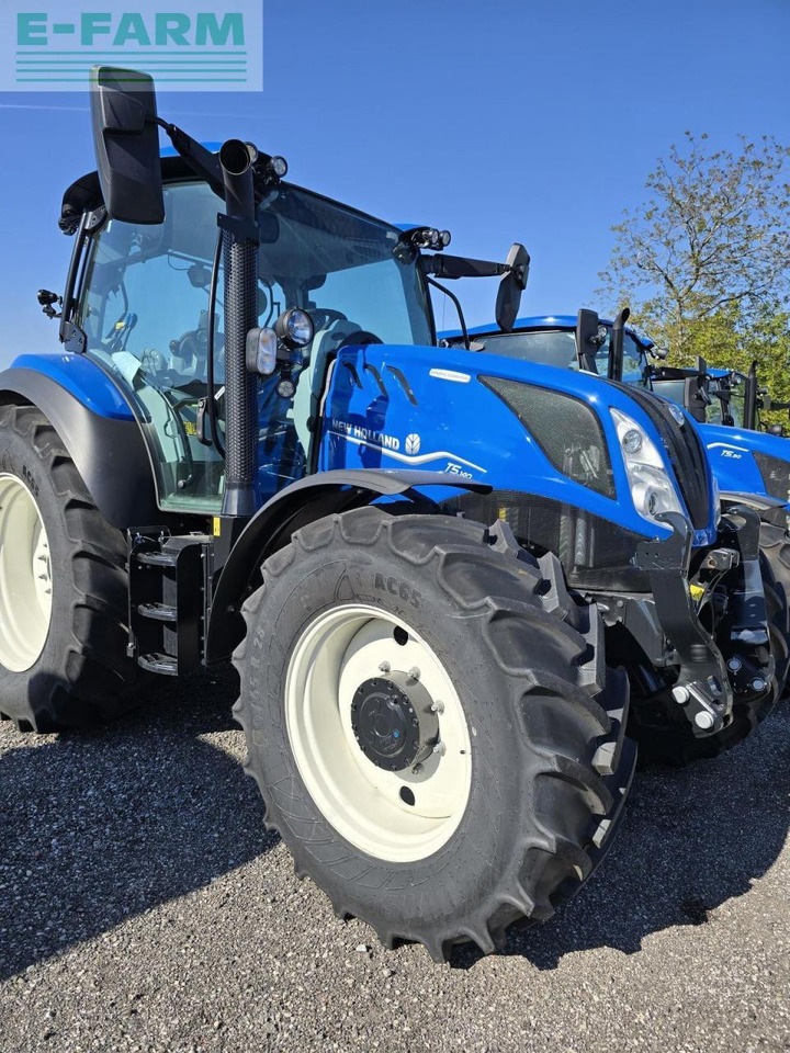 New Holland t5.140 dynamic command (stage v) - Traktori: kuva New Holland t5.140 dynamic command (stage v) - Traktori New Holland t5.140 dynamic command (stage v) - Traktori: kuva New Holland t5.140 dynamic command (stage v) - Traktori
