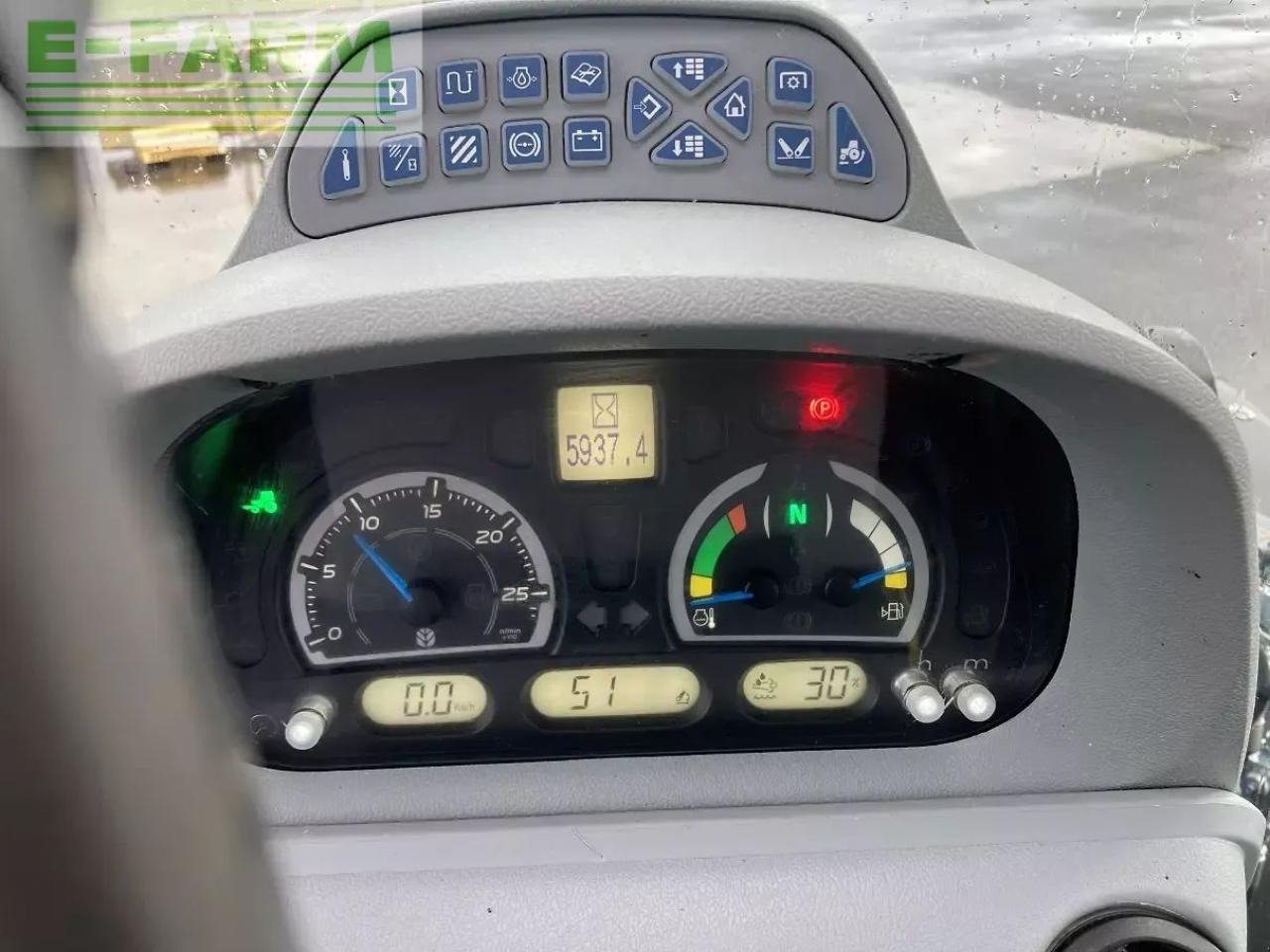 New Holland t6.125 electrocommand t4b - Traktori: kuva New Holland t6.125 electrocommand t4b - Traktori New Holland t6.125 electrocommand t4b - Traktori: kuva New Holland t6.125 electrocommand t4b - Traktori