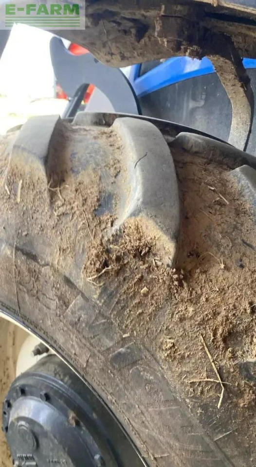 New Holland t6.175 - Traktori: kuva New Holland t6.175 - Traktori New Holland t6.175 - Traktori: kuva New Holland t6.175 - Traktori