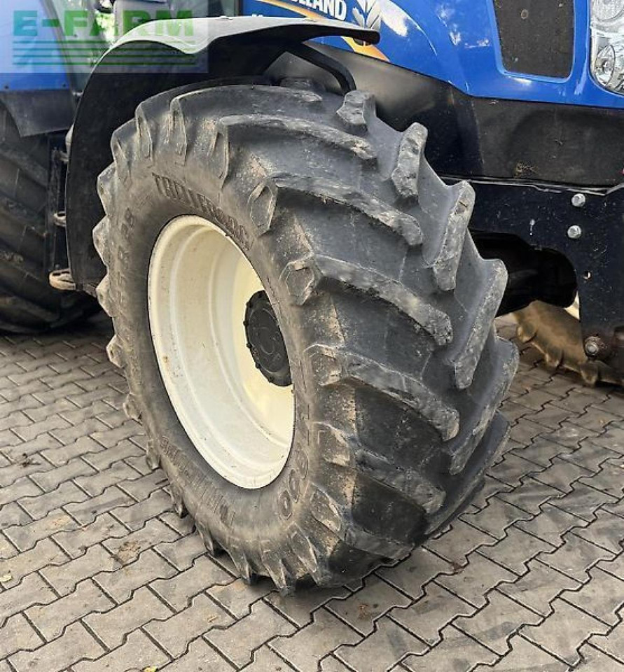 New Holland t6.175 electro command - Traktori: kuva New Holland t6.175 electro command - Traktori New Holland t6.175 electro command - Traktori: kuva New Holland t6.175 electro command - Traktori