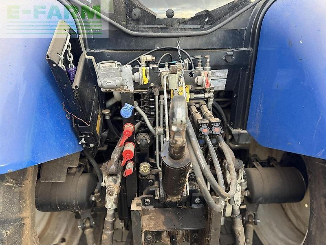 New Holland t6.175 electro command - Traktori: kuva New Holland t6.175 electro command - Traktori New Holland t6.175 electro command - Traktori: kuva New Holland t6.175 electro command - Traktori