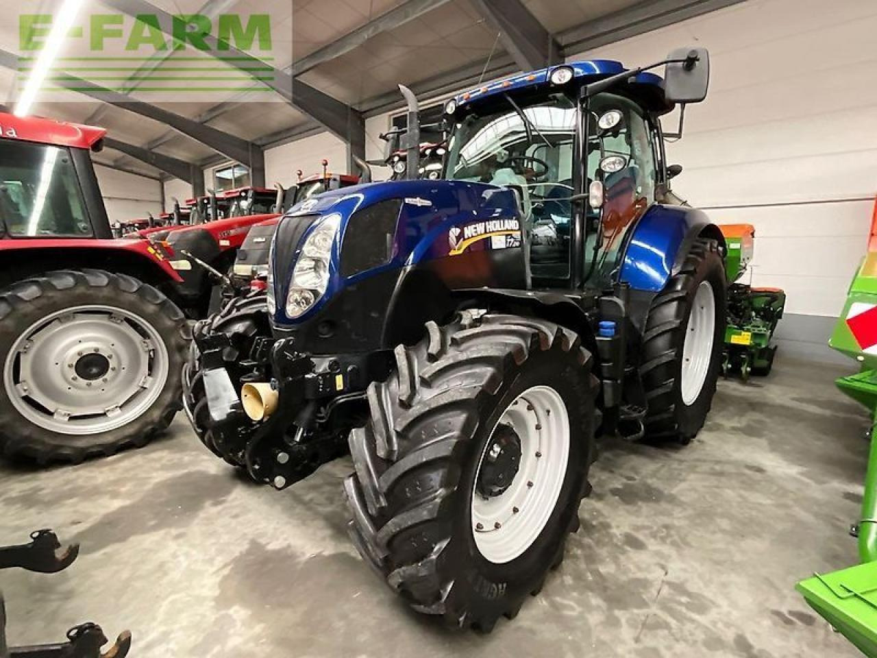 New Holland t7.210 - Traktori: kuva New Holland t7.210 - Traktori New Holland t7.210 - Traktori: kuva New Holland t7.210 - Traktori