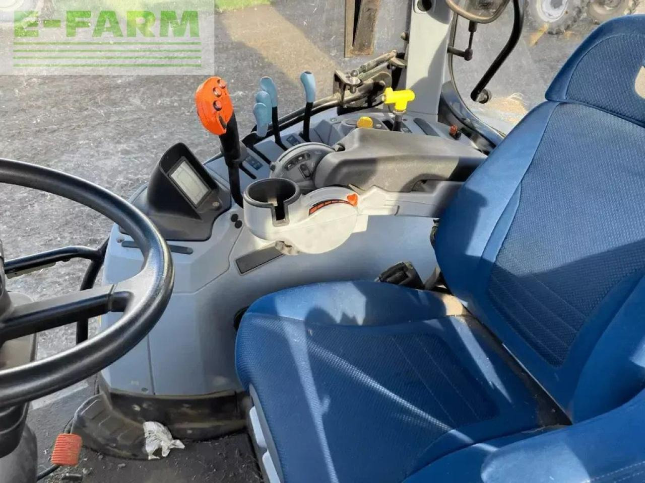 New Holland t7.210 rc s5 - Traktori: kuva New Holland t7.210 rc s5 - Traktori New Holland t7.210 rc s5 - Traktori: kuva New Holland t7.210 rc s5 - Traktori