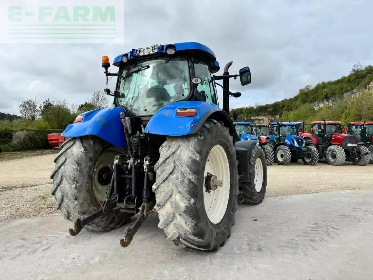 New Holland t7. 210 sw pc t4 - Traktori: kuva New Holland t7. 210 sw pc t4 - Traktori New Holland t7. 210 sw pc t4 - Traktori: kuva New Holland t7. 210 sw pc t4 - Traktori