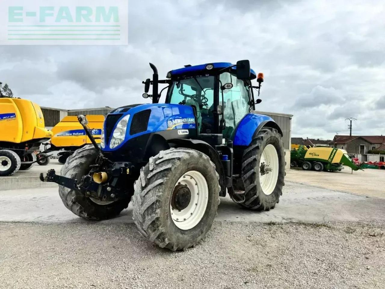 New Holland t7. 210 sw pc t4 - Traktori: kuva New Holland t7. 210 sw pc t4 - Traktori New Holland t7. 210 sw pc t4 - Traktori: kuva New Holland t7. 210 sw pc t4 - Traktori