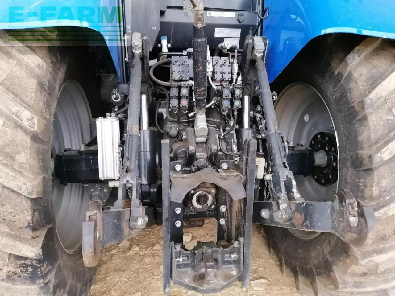 New Holland t7 230 ac - Traktori: kuva New Holland t7 230 ac - Traktori New Holland t7 230 ac - Traktori: kuva New Holland t7 230 ac - Traktori