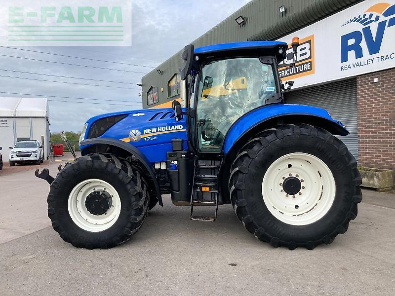 New Holland t7.245 - Traktori: kuva New Holland t7.245 - Traktori New Holland t7.245 - Traktori: kuva New Holland t7.245 - Traktori