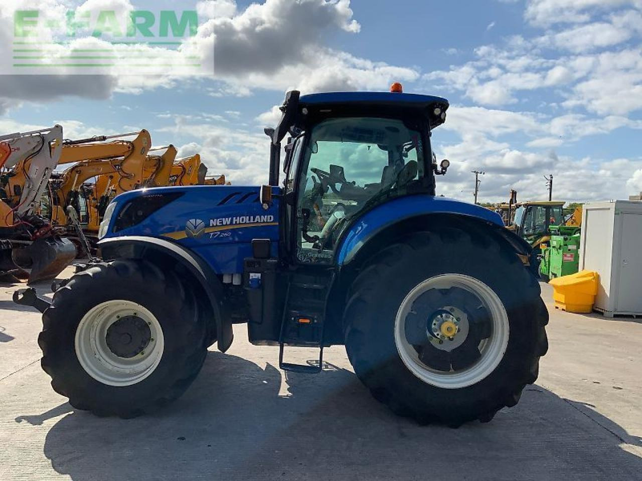 New Holland t7.260 tractor (st23278) - Traktori: kuva New Holland t7.260 tractor (st23278) - Traktori New Holland t7.260 tractor (st23278) - Traktori: kuva New Holland t7.260 tractor (st23278) - Traktori