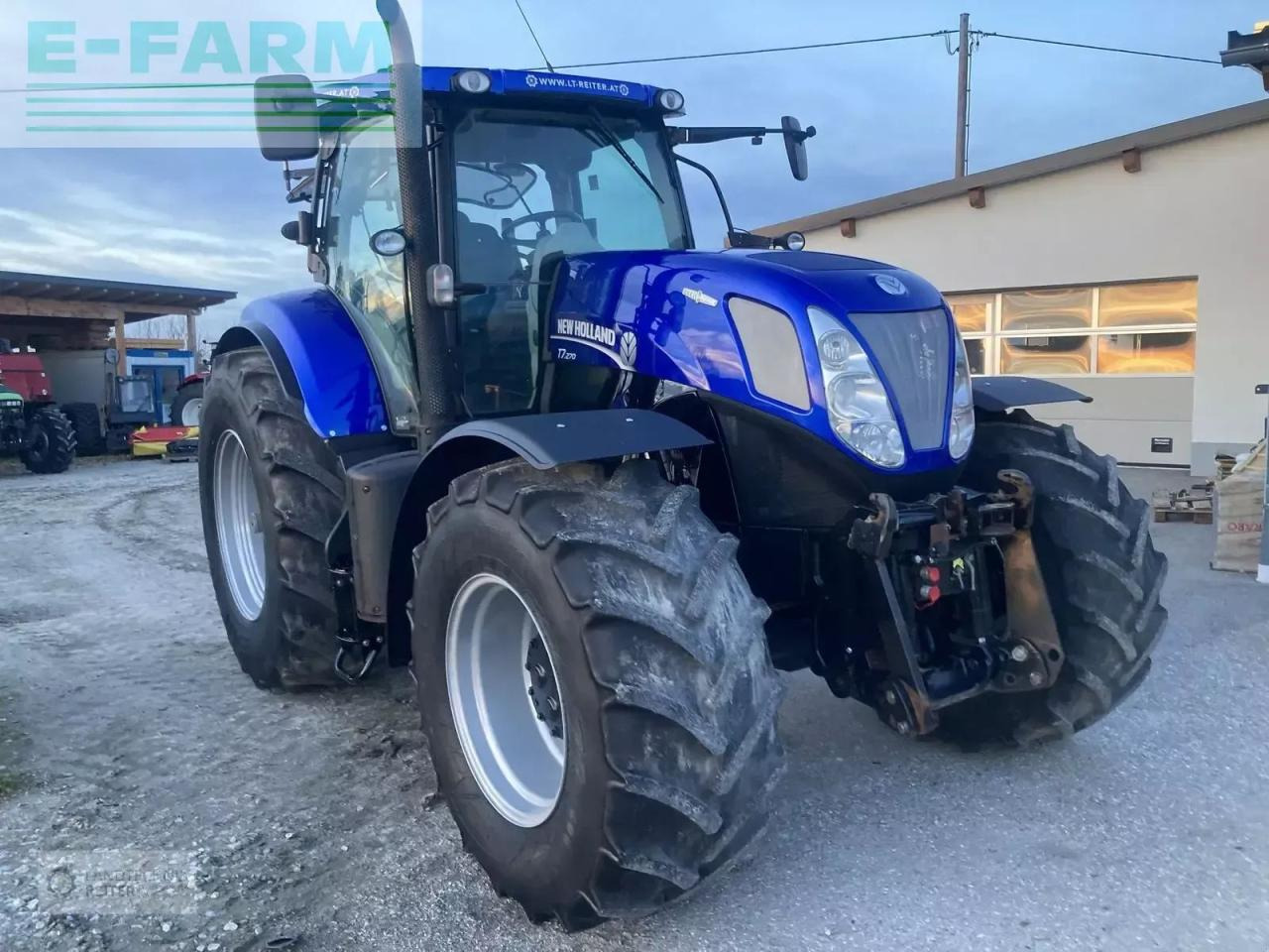 New Holland t7.270 auto command bluepower - Traktori: kuva New Holland t7.270 auto command bluepower - Traktori New Holland t7.270 auto command bluepower - Traktori: kuva New Holland t7.270 auto command bluepower - Traktori