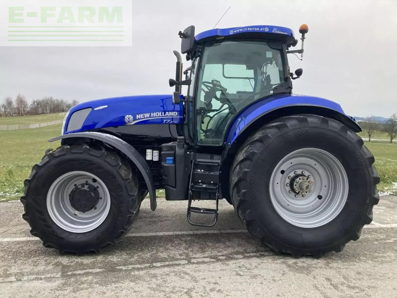 New Holland t7.270 auto command bluepower - Traktori: kuva New Holland t7.270 auto command bluepower - Traktori New Holland t7.270 auto command bluepower - Traktori: kuva New Holland t7.270 auto command bluepower - Traktori