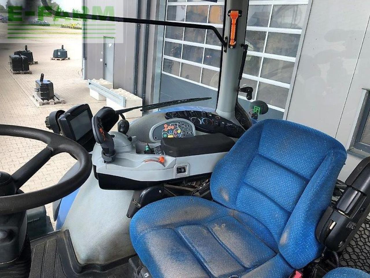 Traktori New Holland t8.360: kuva Traktori New Holland t8.360