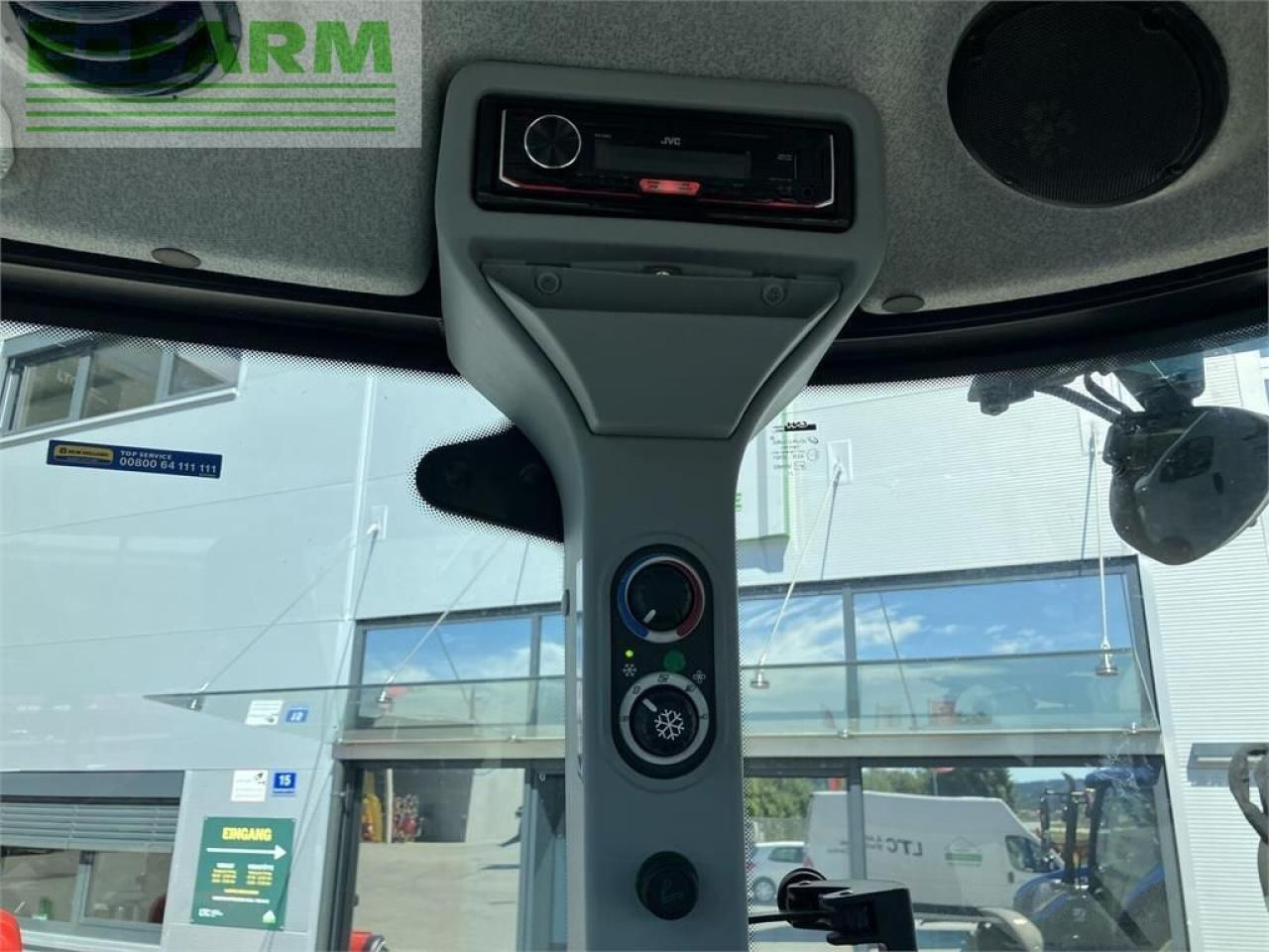 Traktori New Holland td5.85: kuva Traktori New Holland td5.85 Traktori New Holland td5.85: kuva Traktori New Holland td5.85