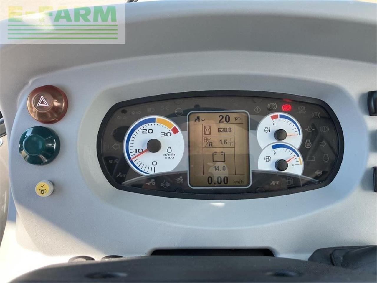 Traktori New Holland td5.85: kuva Traktori New Holland td5.85 Traktori New Holland td5.85: kuva Traktori New Holland td5.85