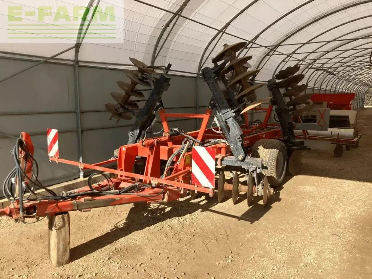 Razol cover-crop cwhr - Lautasäes: kuva Razol cover-crop cwhr - Lautasäes Razol cover-crop cwhr - Lautasäes: kuva Razol cover-crop cwhr - Lautasäes