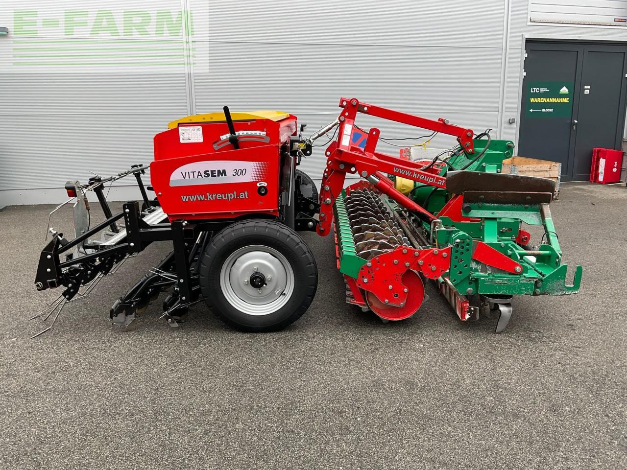 Regent Orbit- M 3000 und Vitasem 300 Drillmaschine - Maanmuokkauskone: kuva Regent Orbit- M 3000 und Vitasem 300 Drillmaschine - Maanmuokkauskone Regent Orbit- M 3000 und Vitasem 300 Drillmaschine - Maanmuokkauskone: kuva Regent Orbit- M 3000 und Vitasem 300 Drillmaschine - Maanmuokkauskone