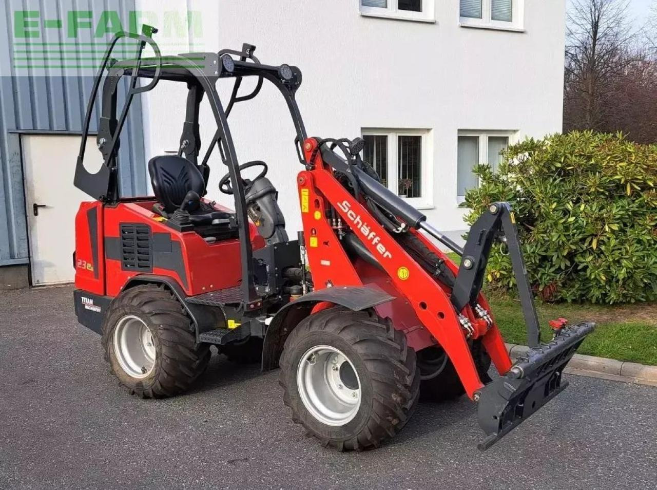 Schäffer 23 e - Minikuormaaja: kuva Schäffer 23 e - Minikuormaaja Schäffer 23 e - Minikuormaaja: kuva Schäffer 23 e - Minikuormaaja