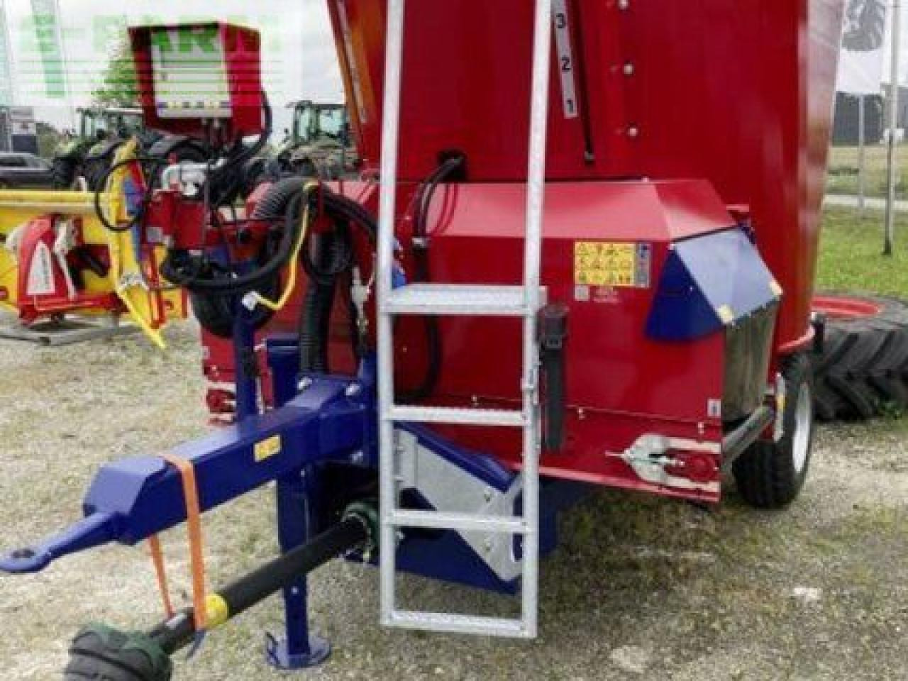 Siloking trailedline classic compact 7 - Karjatalouskone: kuva Siloking trailedline classic compact 7 - Karjatalouskone Siloking trailedline classic compact 7 - Karjatalouskone: kuva Siloking trailedline classic compact 7 - Karjatalouskone